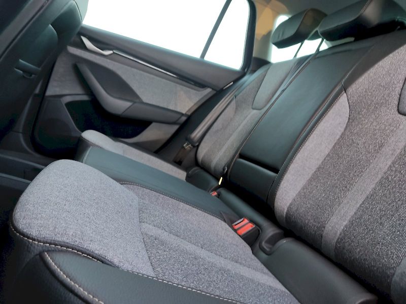 Škoda Octavia (2025) Combi Top Selection 1,5 Tsi 11 - fotka 27 z 38