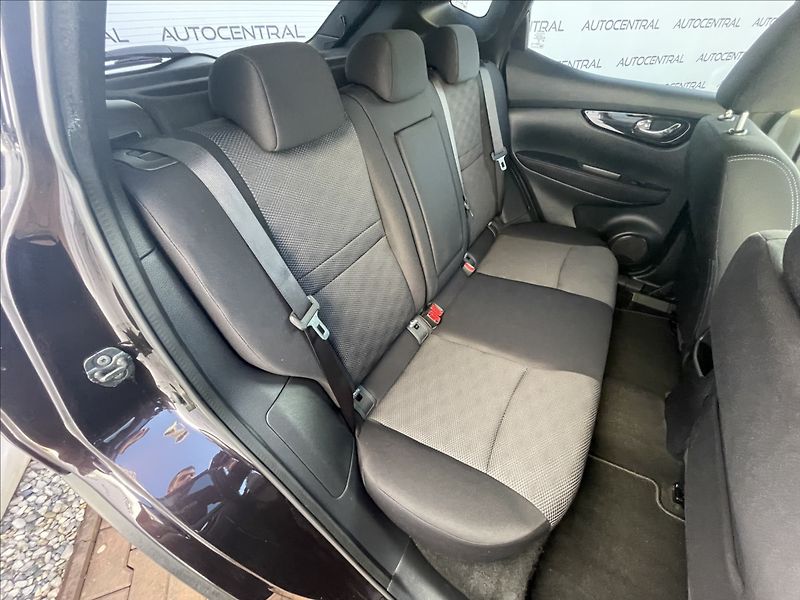 Nissan Qashqai 1,2 DIG-T Czech-line,serv.kn. - fotka 20 z 21