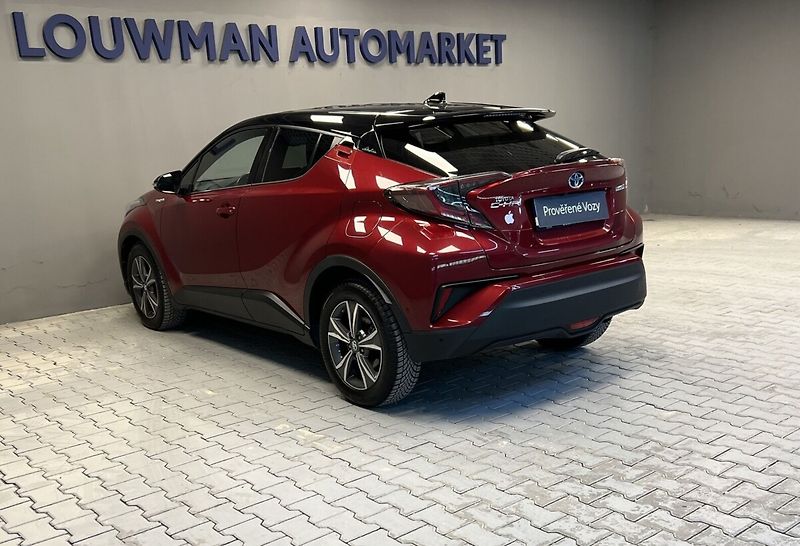 Toyota C-HR 1,8 Hybrid AT Selection - fotka 15 z 16