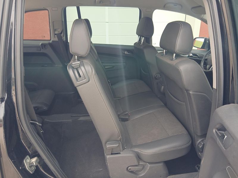 Opel Zafira 1.7 CDTi - fotka 17 z 34