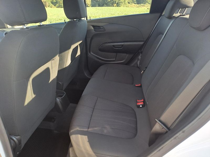 Chevrolet Aveo (2013) 1.2 2x KOLA, TAŽNÉ, SERVISKA - fotka 16 z 29