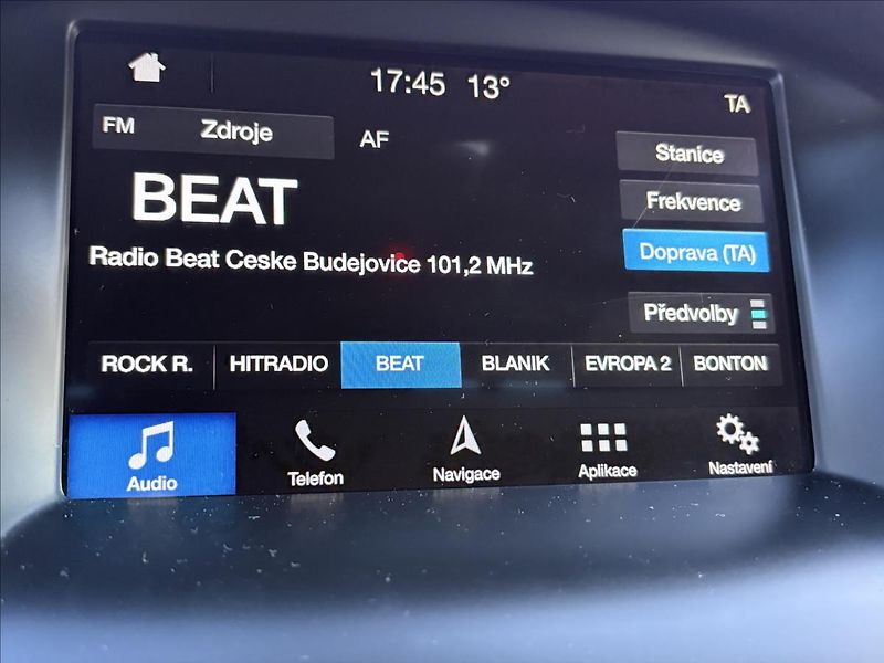 Ford Focus 2,0 TDCi ST 136kW Xen,Šíbr,Nav - fotka 23 z 46