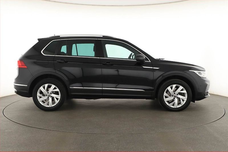 Volkswagen Tiguan (2021) Elegance 2.0 TDI - fotka 6 z 24
