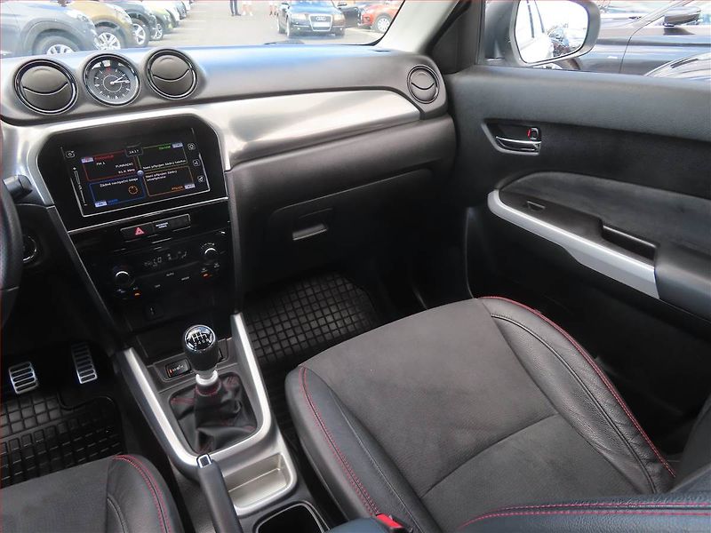 Suzuki Vitara (2018) 1.4 BoosterJet, Serv.kniha - fotka 8 z 21