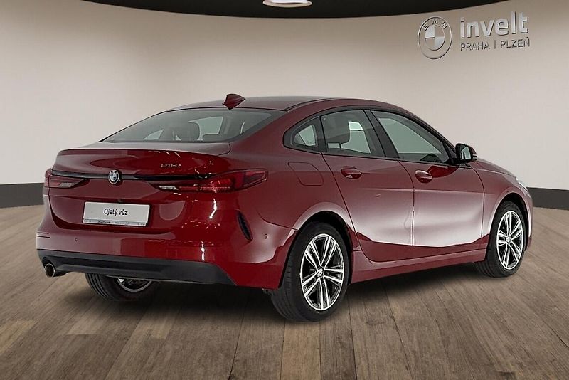 BMW Řada 2 218i - fotka 3 z 21