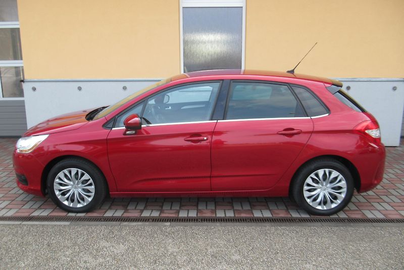 Citroën C4 1.6 VTi KLIMA TAŽNÉ 1.MAJITEL - fotka 6 z 21
