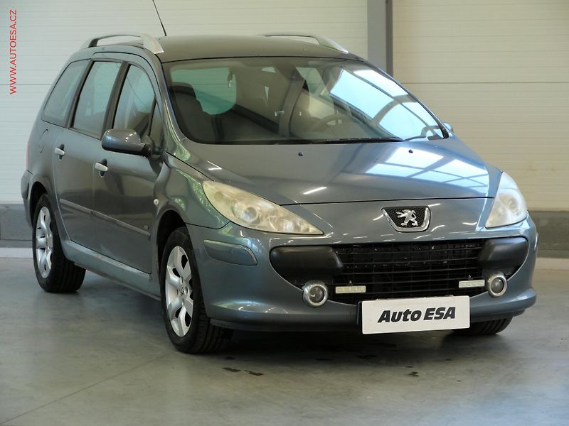 Peugeot 307 (2006) 1.6 HDI, AC, TZ, panor. - fotka 1 z 21