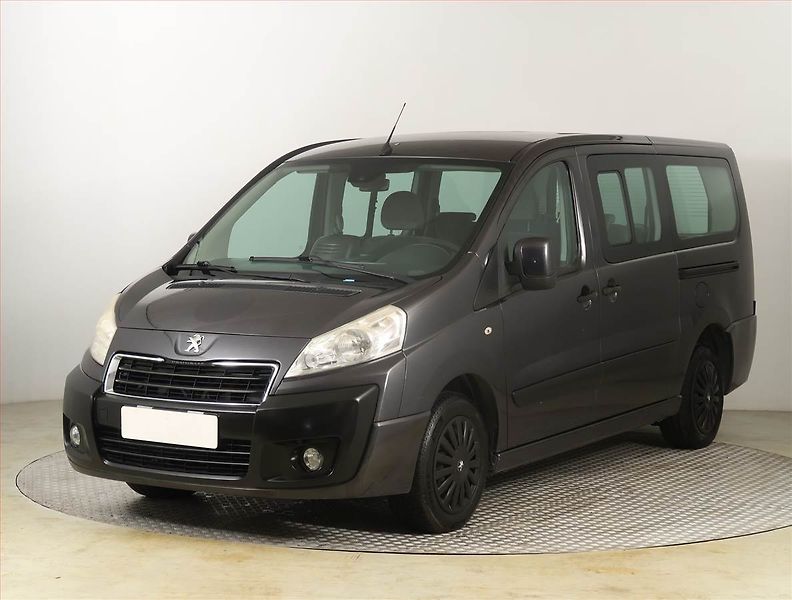 Peugeot Expert (2013) 2.0 HDi, Bus, 5Míst, 1Maj - fotka 2 z 22