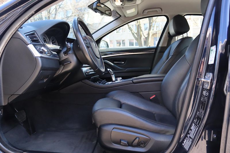 BMW Řada 5 530D XDRIVE F10 190kW - fotka 22 z 50