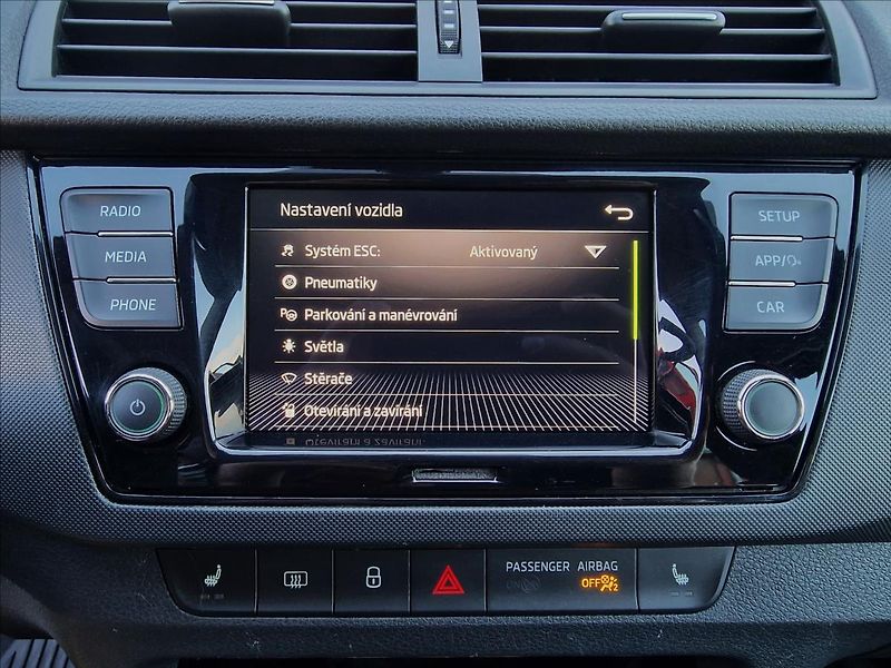 Škoda Fabia 1.0TSI Tour, původ ČR, 1.Maj. - fotka 30 z 49