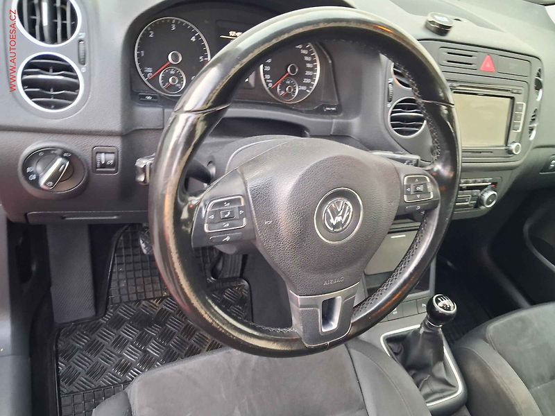 Volkswagen Golf Plus (2010) 2.0 TDi, 2.maj,ČR, Xenon - fotka 12 z 17