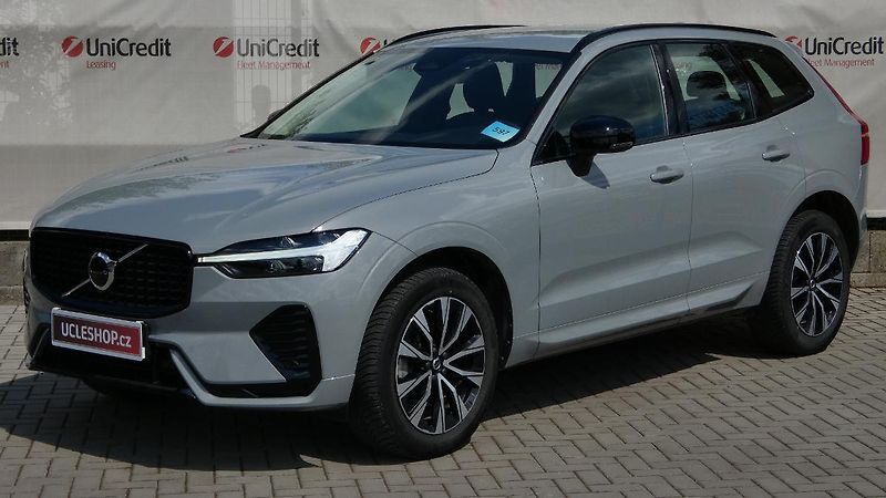 Volvo XC60 B4 mHEV AWD Plus Dark - fotografie inzerátu