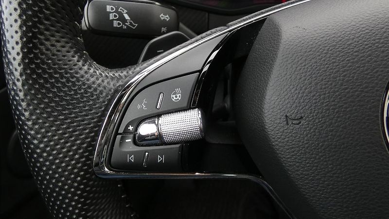Škoda Kodiaq 2,0 TDI Sportline DSG - fotka 12 z 25