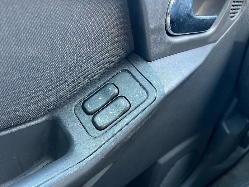 Opel Meriva (2006) 1.4i 16V Klima! Tažné! - fotka 15 z 17