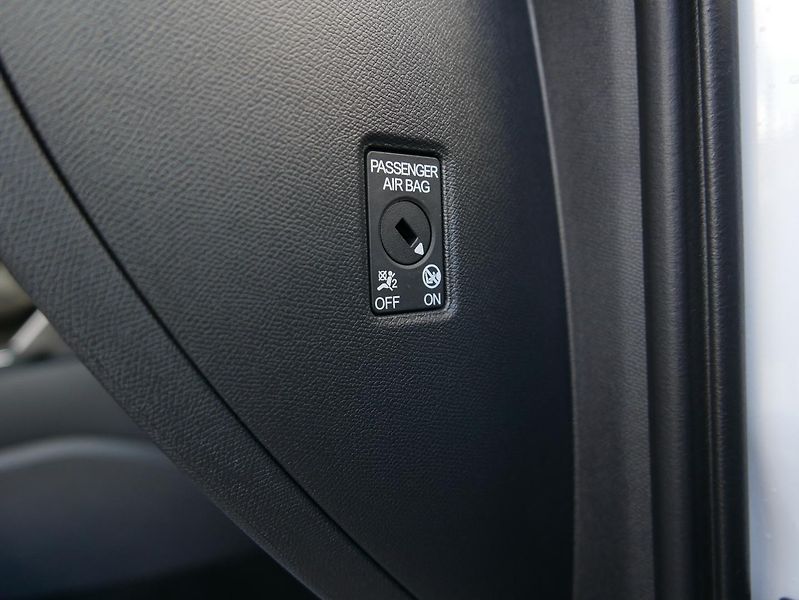 Seat Leon 2,0TDI 110kW Style DSG Automat - fotka 24 z 36