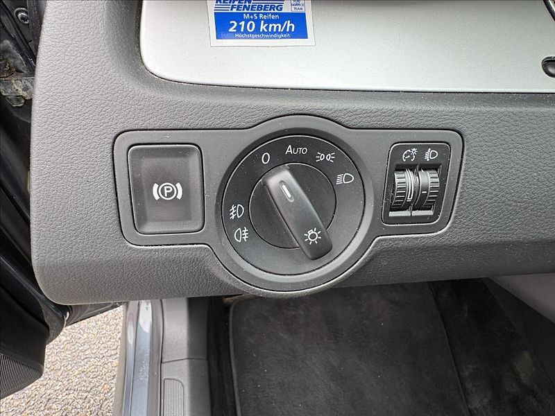 Volkswagen Passat 1,4 TSi 90kW DSG,Výhřev,Tažné - fotka 6 z 28