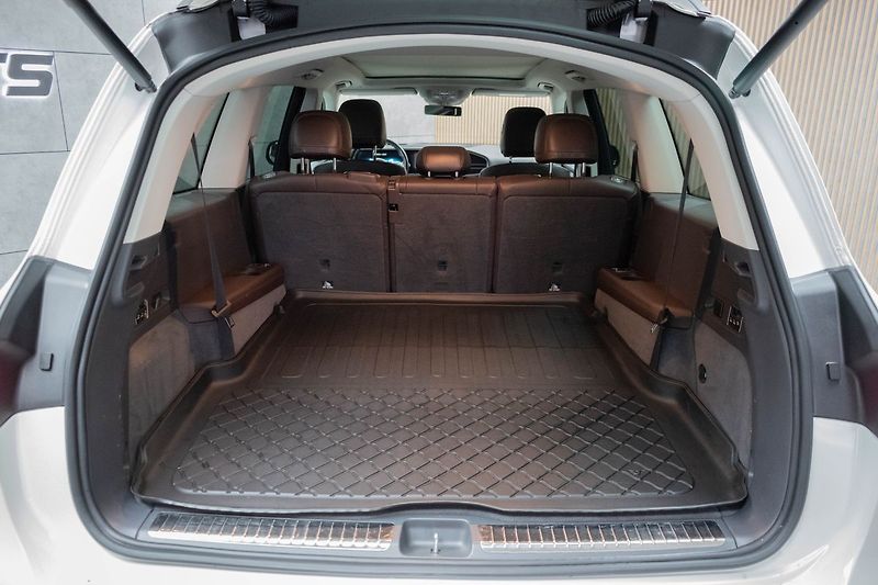 Mercedes-Benz GLS 400d AMG*TAŽNÉ*7.MÍST*DPH*ČR* - fotka 41 z 46