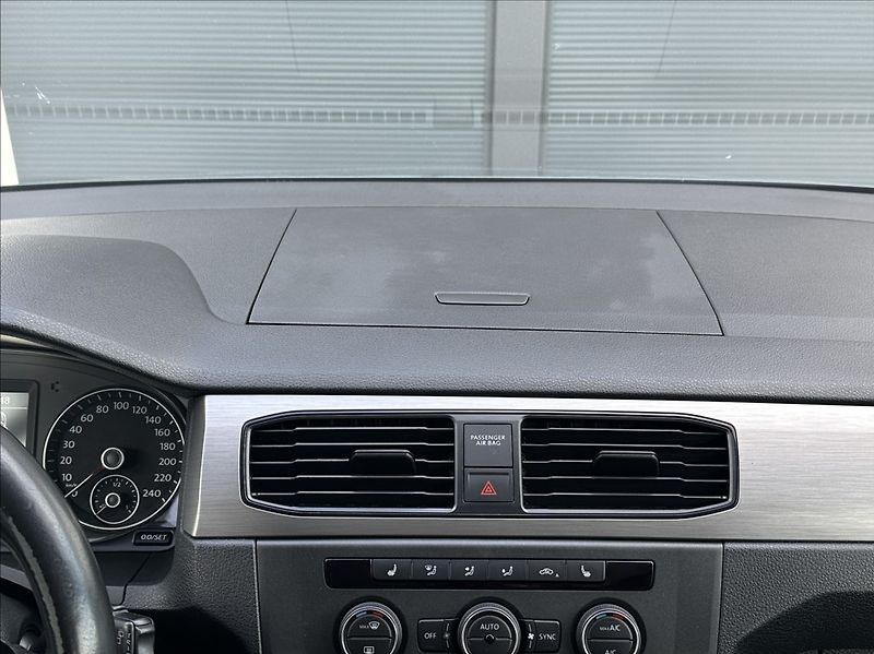 Volkswagen Caddy 2,0 TDI 122PS  Trendline 4x4 - fotka 25 z 47