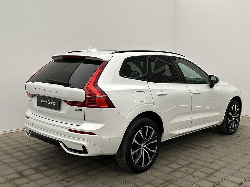 Volvo XC60 2.0  B4 4x4 ULTIMATE - fotka 5 z 34