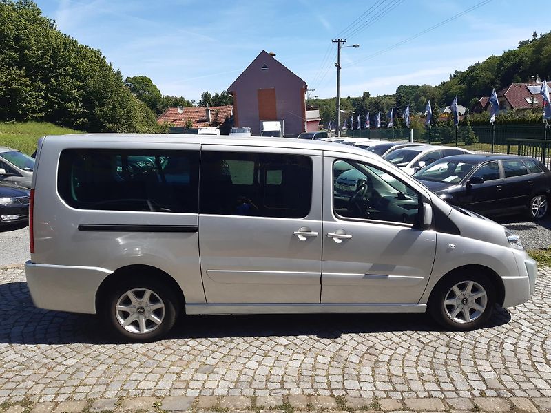 Fiat Scudo 2.0 JTD MULTIJET LONG 9míst - fotka 8 z 24