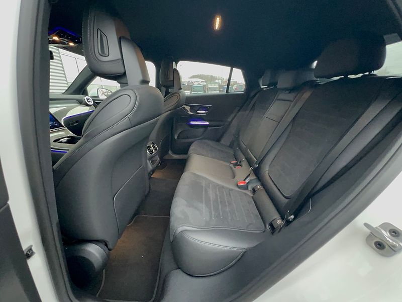 Mercedes-Benz GLC 300 de 4MATIC kupé - fotka 14 z 29