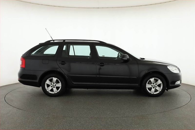 Škoda Octavia (2009) 1.4 TSI, Serv.kniha, Tempomat - fotka 6 z 13