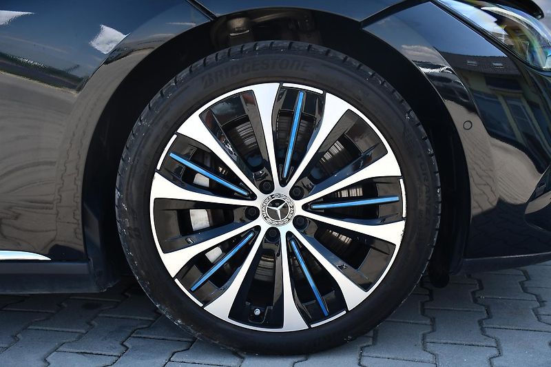 Mercedes-Benz EQE 350 4MATIC 4L-ZÁRUKA  - fotka 54 z 58