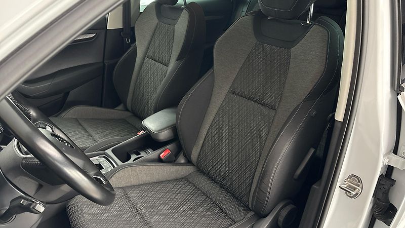 Škoda Karoq 2.0 TDI Style - fotka 15 z 27