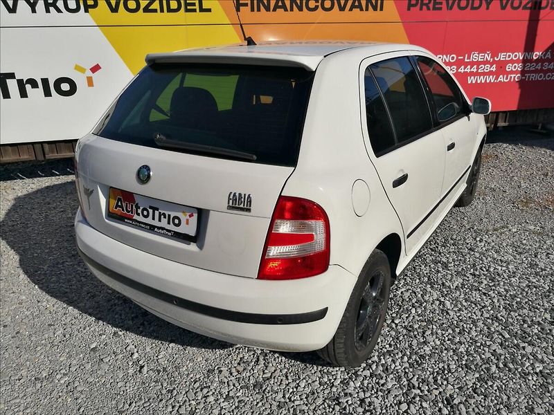 Škoda Fabia 1,4 i 16v klima - fotka 3 z 17