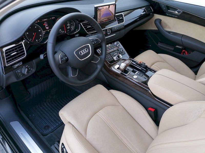 Audi A8 (2010) 4,2 V8 Quattro TOP - fotka 5 z 25