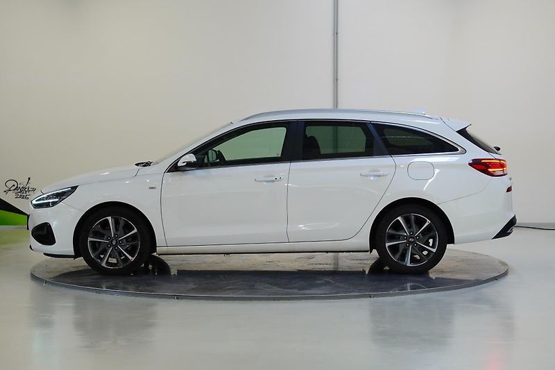 Hyundai i30 - fotka 3 z 24
