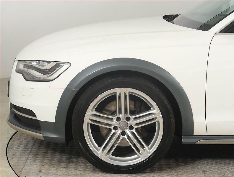 Audi A6 Allroad (2013) 3.0 TDI, 4X4, Automat, Kůže - fotka 15 z 25