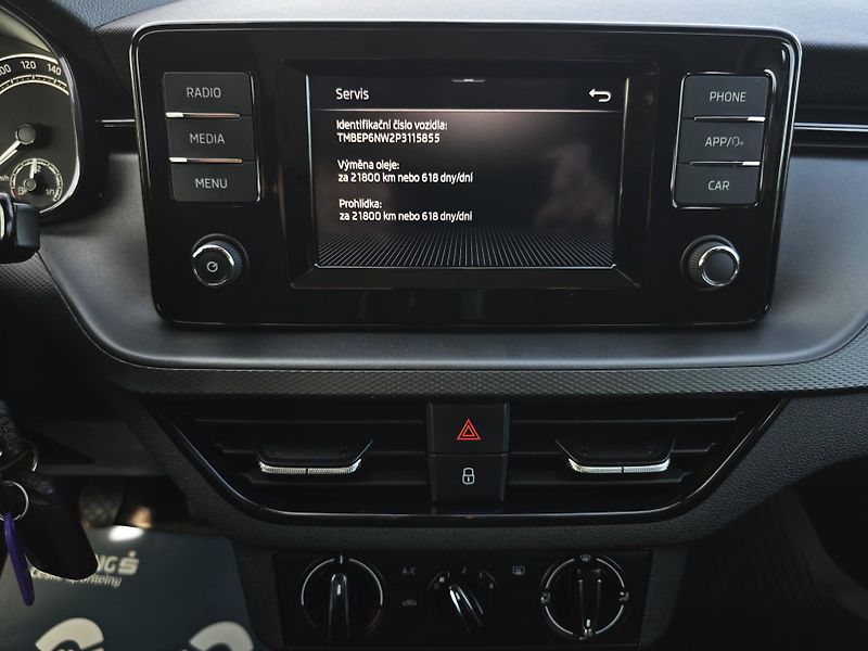 Škoda Scala 1.0TSI 70KW AMBI SmartLink ČR! - fotka 31 z 36