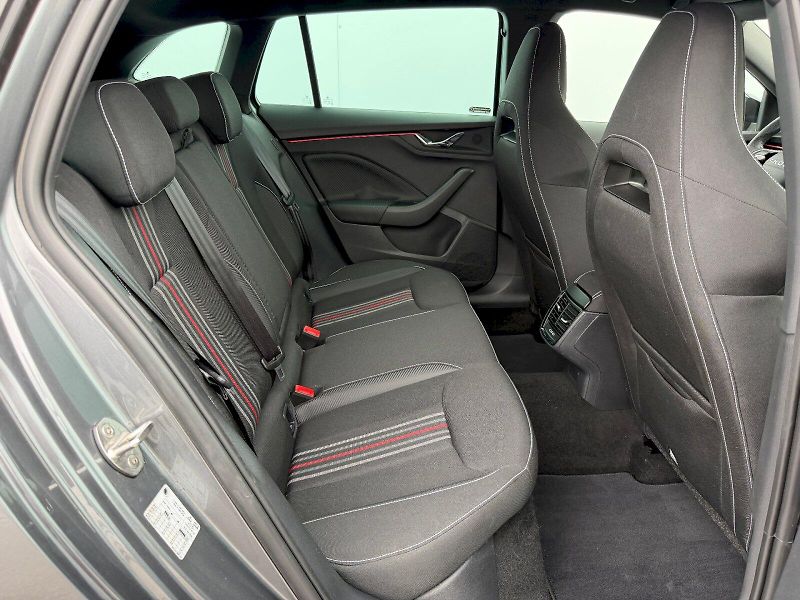 Škoda Scala (2025) 1.0 TSI 85kW DSG Monte Carlo T - fotka 25 z 35