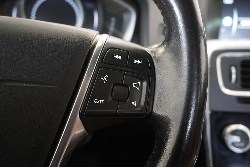 Volvo S60 (2016) D5 AUTOMAT - fotka 17 z 33