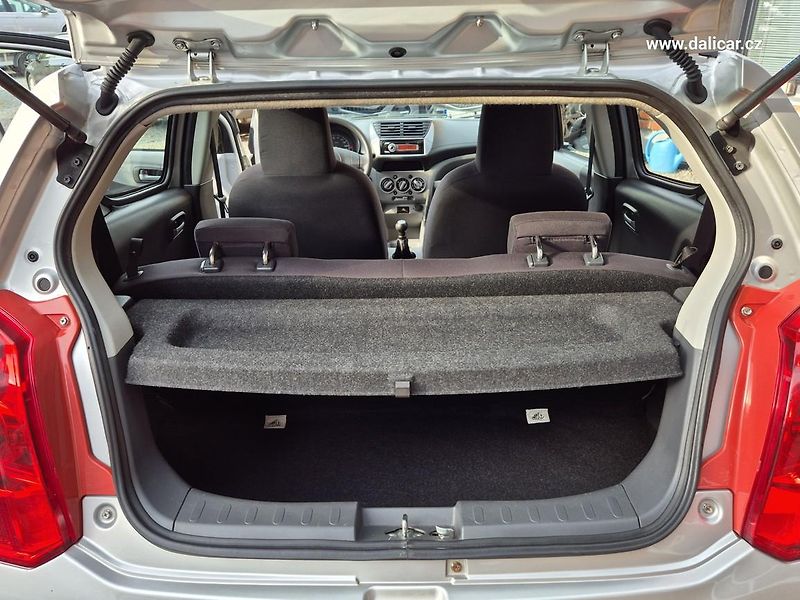 Suzuki Alto (2009) 1.0i 50KW klima El.předni okna - fotka 20 z 54