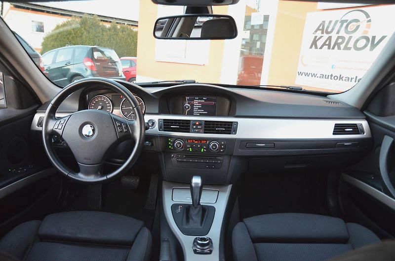 BMW Řada 3 (2012) 320d 135kW AT Touring NAVI - fotka 18 z 35