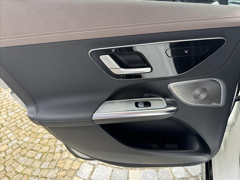Mercedes-Benz EQE 53 AMG 4M - fotka 26 z 38