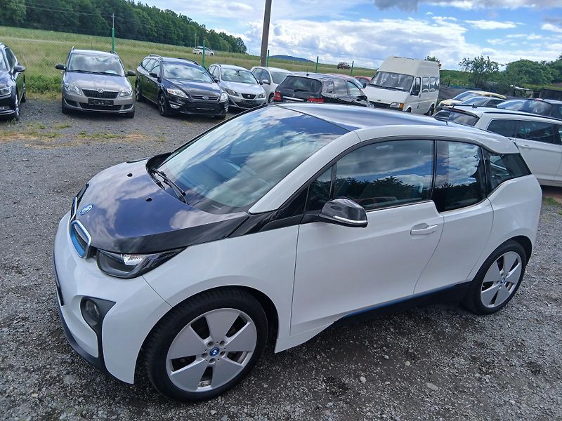 BMW i3 125 kW, 86tis km - fotka 20 z 47