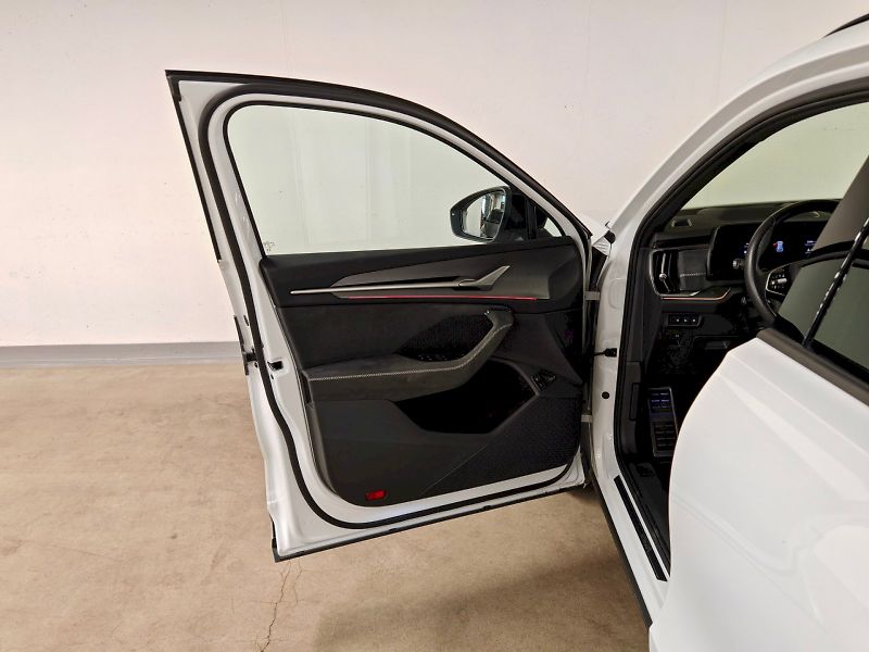 Škoda Kodiaq (2025) iV 1.5 TSI 150 kW DSG Sportlin - fotka 22 z 32