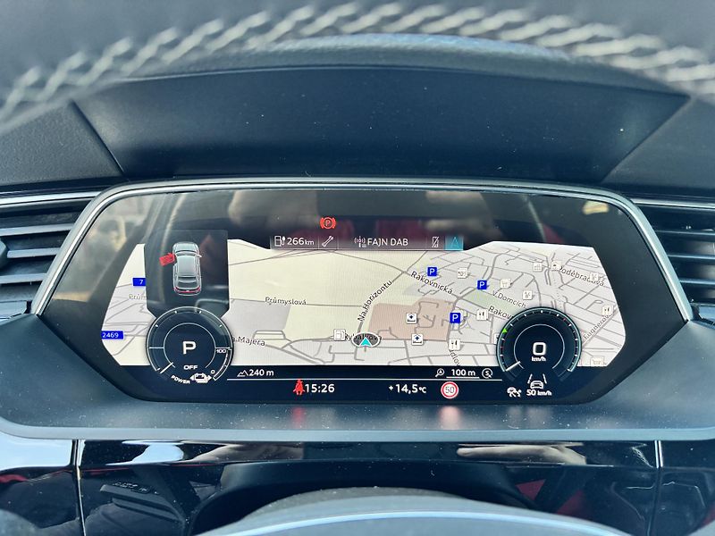Audi e-tron (2021) 50 Quattro S-Line rezervace - fotka 27 z 38
