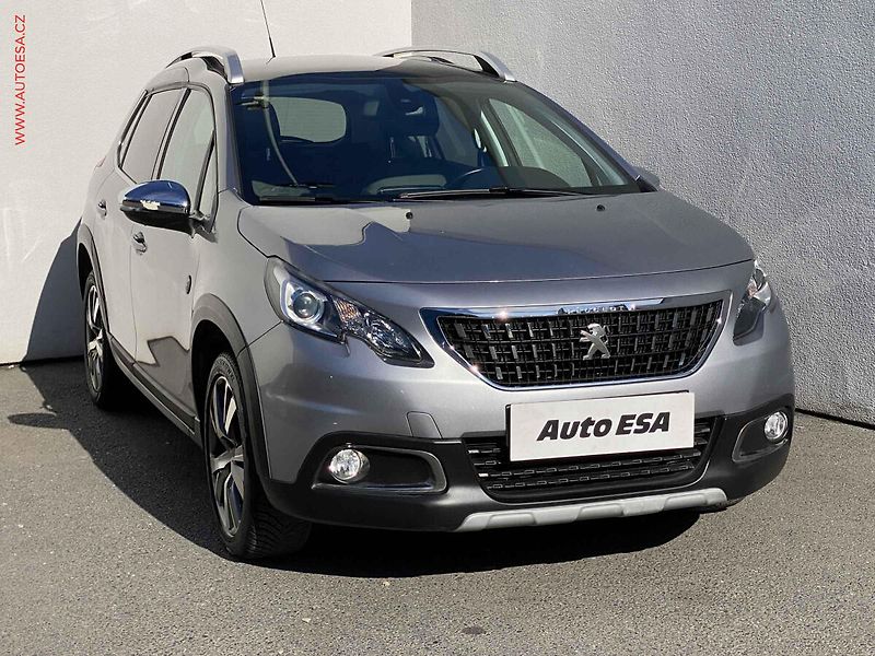 Peugeot 2008 (2017) 1.2 PT, Crossway, panor - fotka 1 z 17