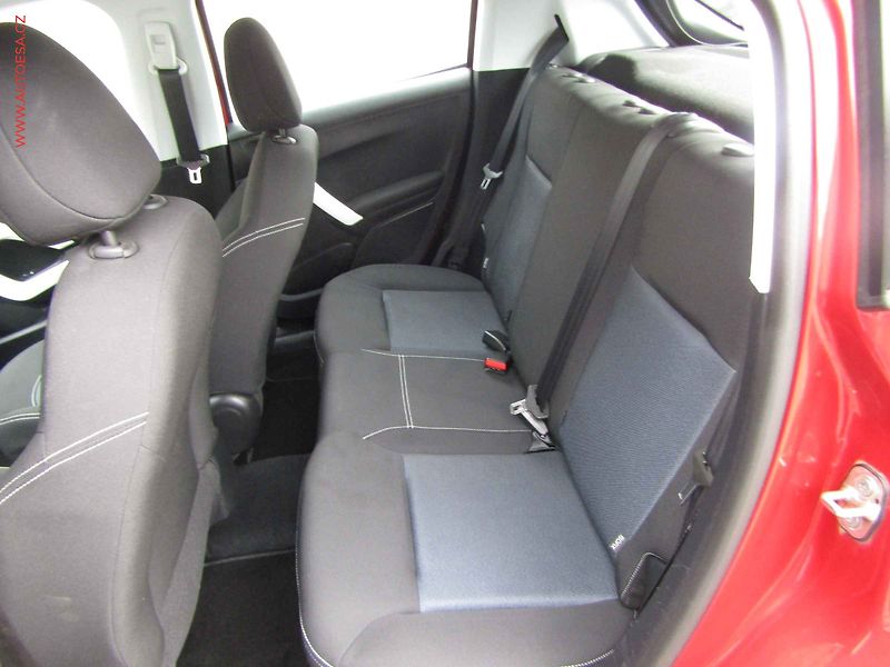 Peugeot 208 (2017) 1.2 PT, AC, tempo - fotka 10 z 15