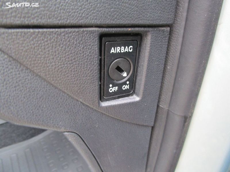 Škoda Fabia 1,2 - 51KW - NOVÁ STK+OLEJ - fotka 16 z 21