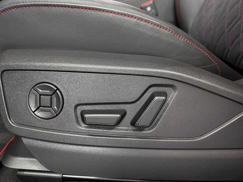 Audi Q5 2.0TDI 150KW QUATTRO S-LINE, M - fotka 22 z 28