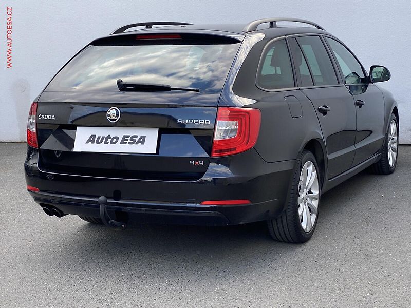 Škoda Superb (2014) 2.0 TDi 4x4, ČR, Active - fotka 4 z 18