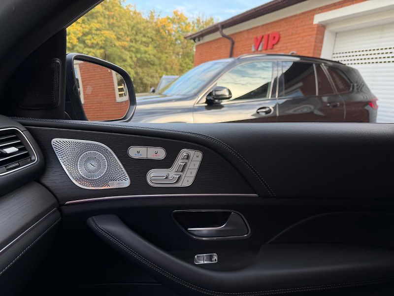 Mercedes-Benz GLE 400d-AMG-R21-PANO-TAŽ-COUPE - fotka 17 z 36