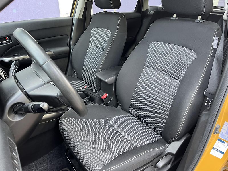 Suzuki Vitara 1,4 BoosterJet Elegance/servis - fotka 11 z 34