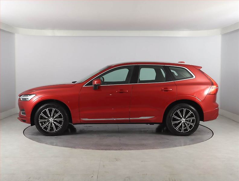 Volvo XC60 (2020) B4 AWD - fotka 3 z 22
