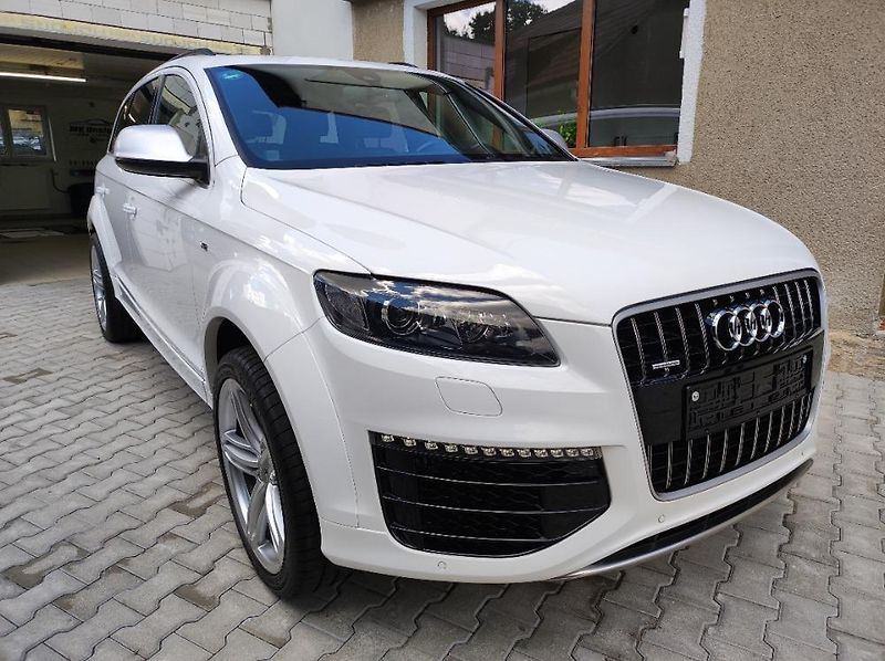 Audi Q7 (2010) 6.0 V12 TDI 368KW, SPLÁTKY  - fotka 16 z 19